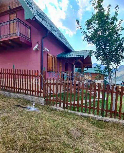 Kolašin'de kayak merkezine yakın, muhteşem manzaralı ev.