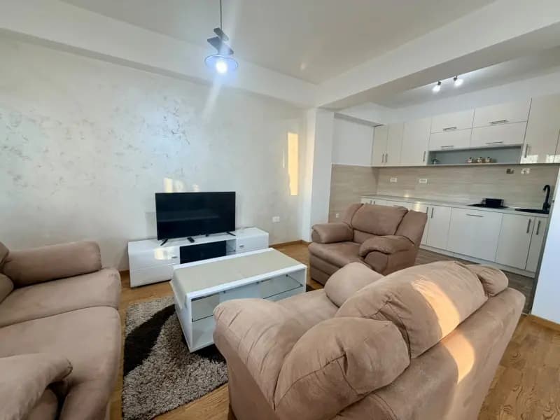 Izdavanje, jednosoban Stan, 51m², Pobrežje, Podgorica
