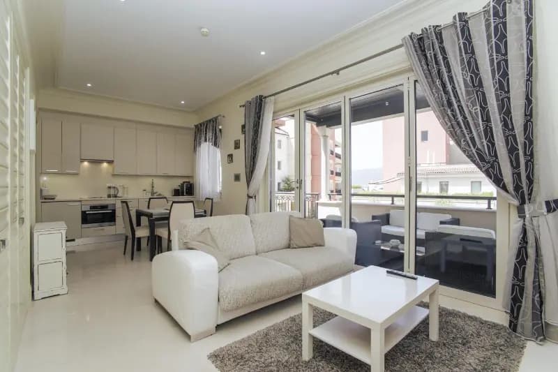 Jednosobni stan s garažom u Porto Montenegro - zgrada Milena