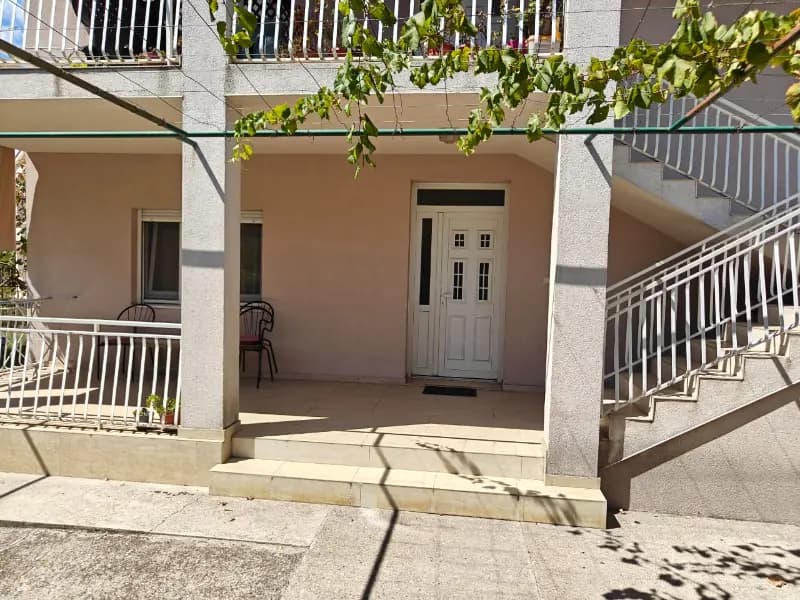 Vermietung, Zweizimmerwohnung, 90m², Stari Aerodrom, Podgorica