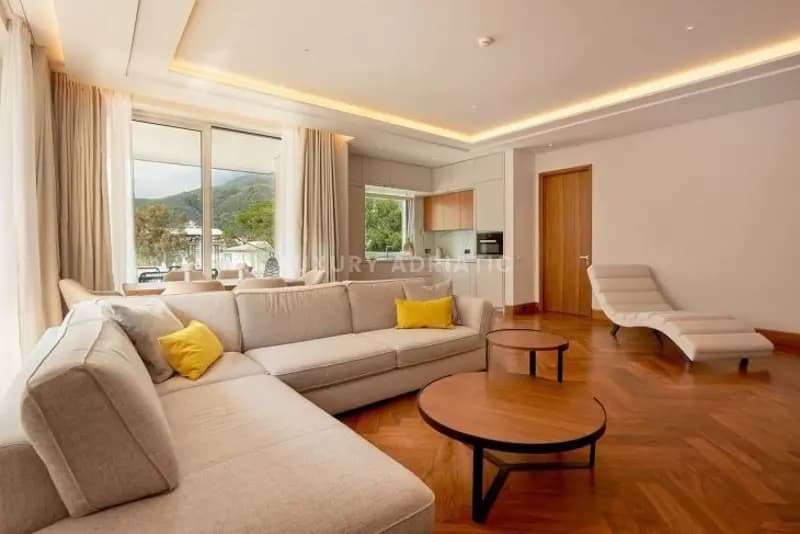 Two-bedroom apartment 160 m2 in the Elena building -- Porto Montenegro