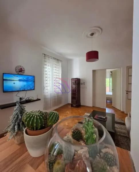 Оренда, двокімнатна квартира, 73м², Подгориця