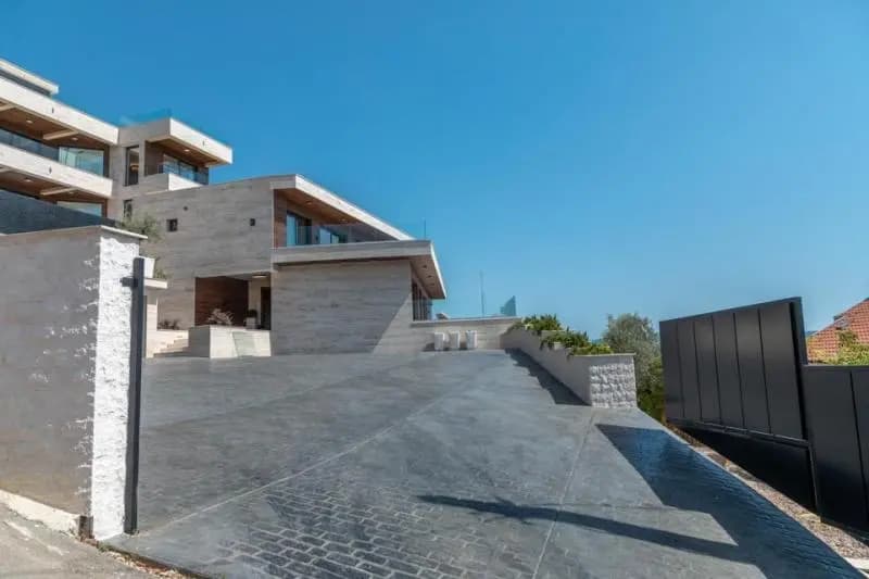 Verkauf, Villa, 454m², Tivat