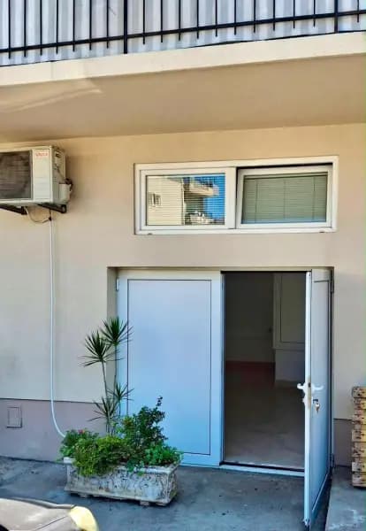 Gewerbefläche in Tivat, Kalimanj