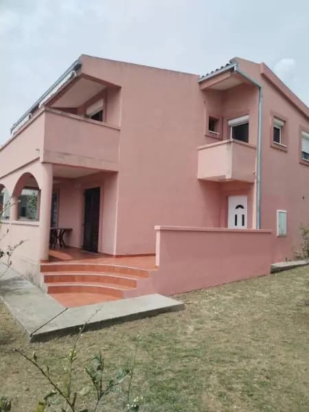 Prodaja, kuća, 220m², Susanj, Bar
