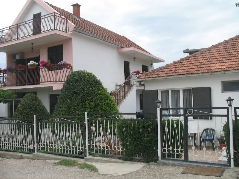 Kuća u Šušanju br. 241