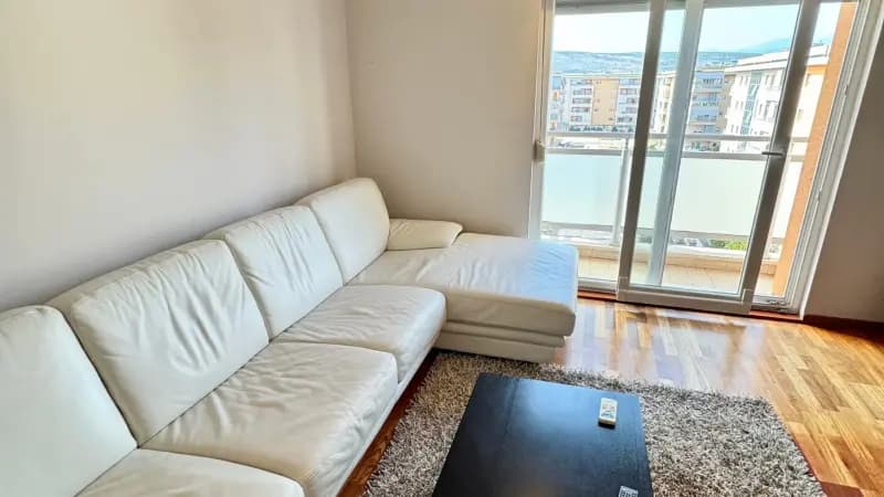 Izdavanje, jednosoban stan, 53m², City Kvart, Podgorica