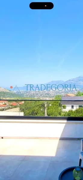 Neues Haus in Bar mit Pool - 320.000 Euro