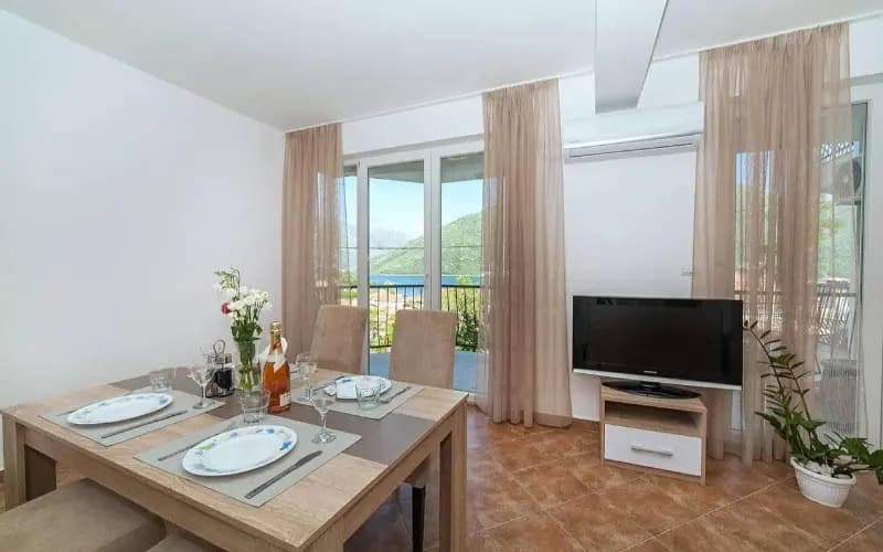 Prodaja, jednosoban stan, 61m², Kamenari, Herceg Novi