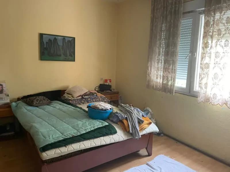 Prodaja, kuća, 237m², Gornja Gorica, Podgorica