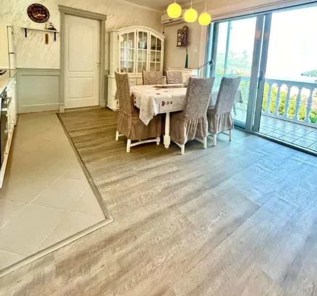 Izdavanje, trosoban stan, 85m², Babin Do, Budva