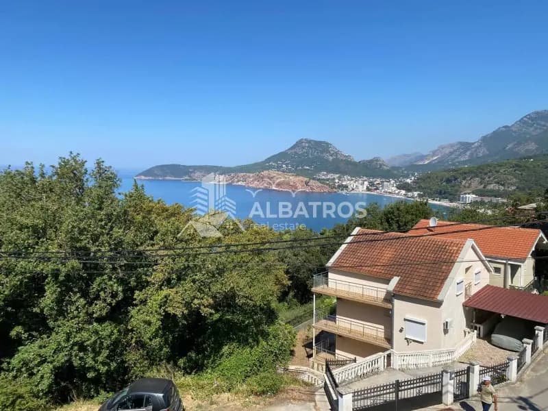 One-bedroom apartment of 54m2 with a sea view in Ratac, Bar