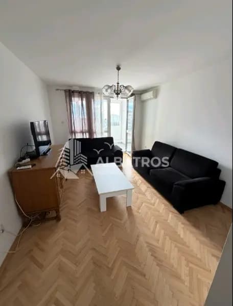 Einzimmerwohnung im Zentrum von Bar mit 60m2