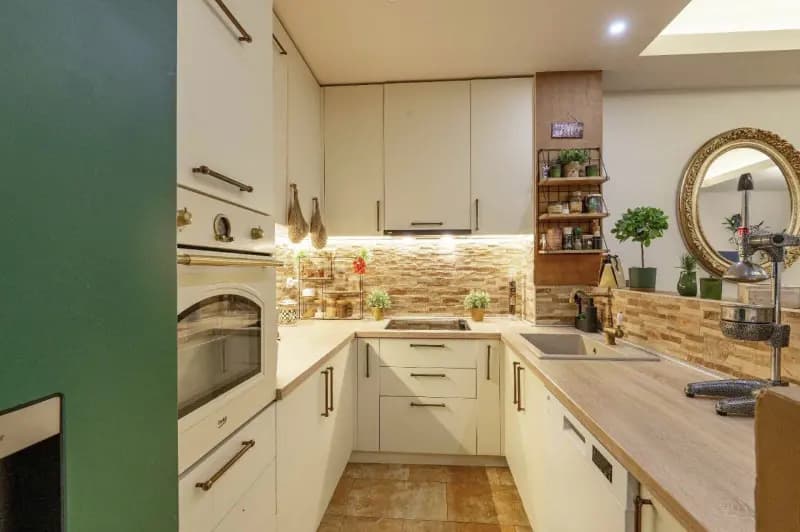 Budva'da lüks daire satışı – Nivel binası