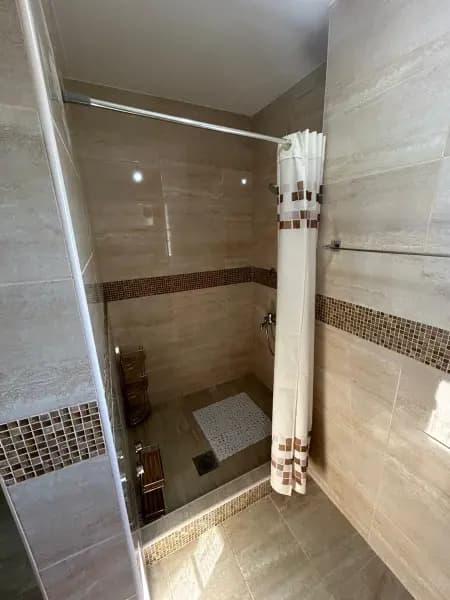 Здається трикімнатна квартира площею 138м2 у Туджемілах, Бар.
