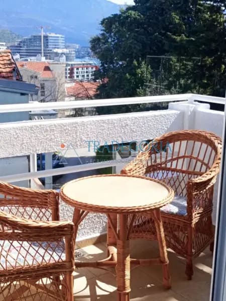 Budva, Babin Do mahallesinde satılık daire.