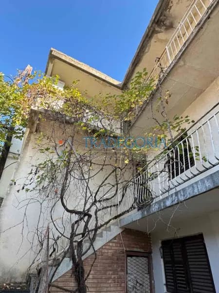 Kuća za adaptaciju sa pogledom na more, Sutomore, 183 m²