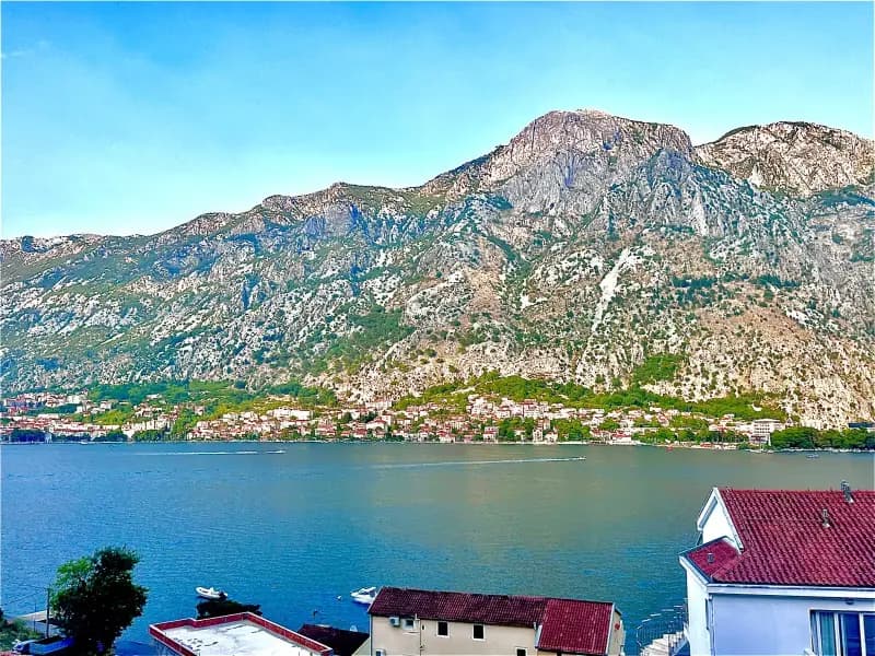 Satılık, tek odalı daire, 55m², Kotor