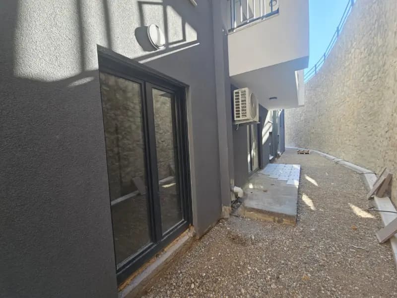 Продаж, двокімнатна квартира, 52м², Подгориця