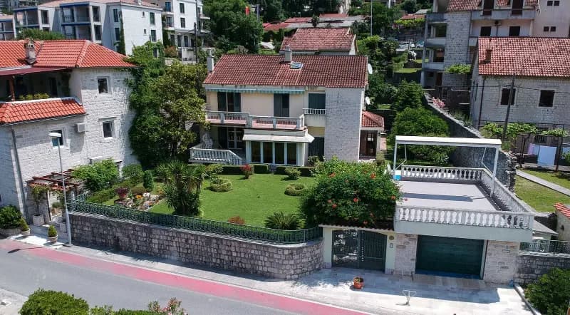 Vila u Dobroti br. 2609