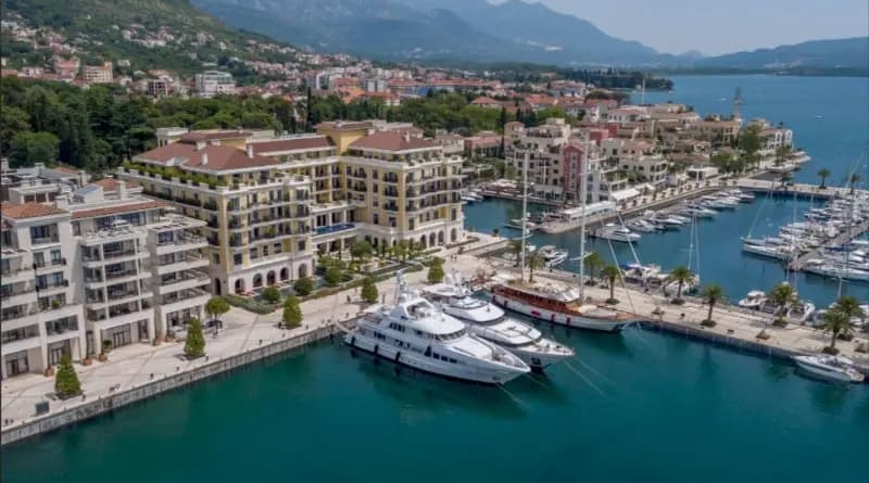 Luxury penthouse in Regent Porto Montenegro