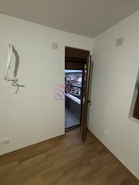 Izdavanje, dvosoban stan, 56m², Stari Aerodrom, Podgorica