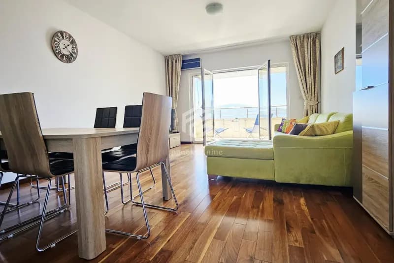İki odalı daire 90m2 + otopark, Donja Lastva – Tivat