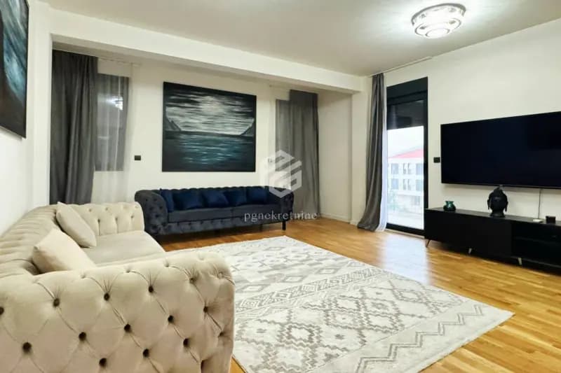 Two-bedroom luxury apartment 100m2 + parking, Dalmatinska – Podgorica
