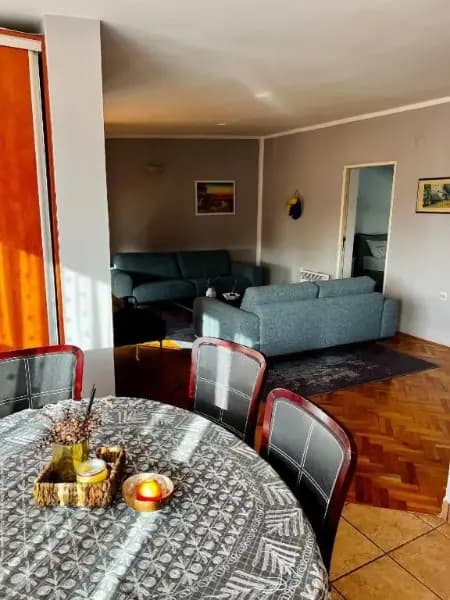 Satılık, üç odalı daire, 101m², Merkez, Podgorica