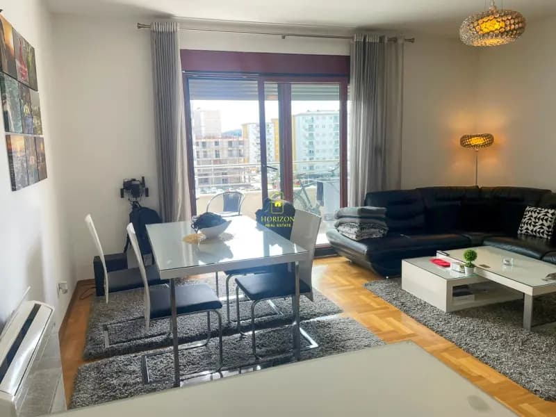 Dvosoban stan 69m2, Pobrežje, zgrada Europacta