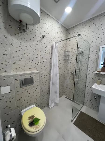 Продаж, двокімнатна квартира, 66м², Тіват