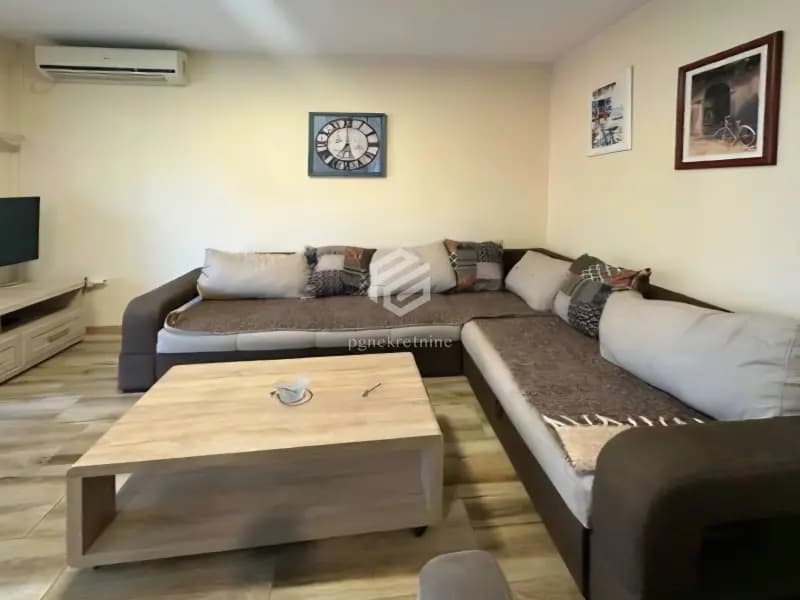 Kuća 70m2 + parking, Tološi – Podgorica