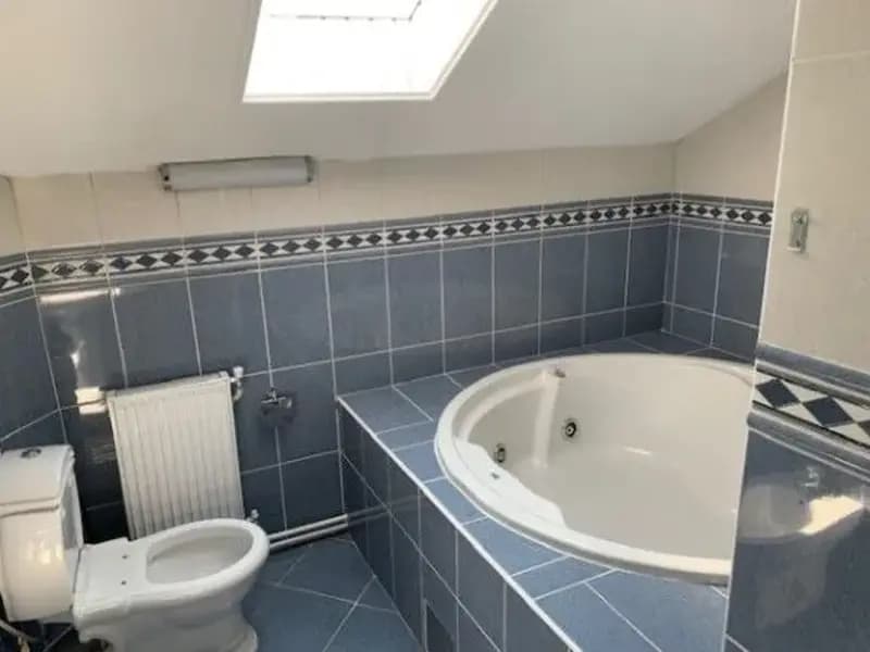 Izdavanje, kuća, 250m², Zagorič, Podgorica