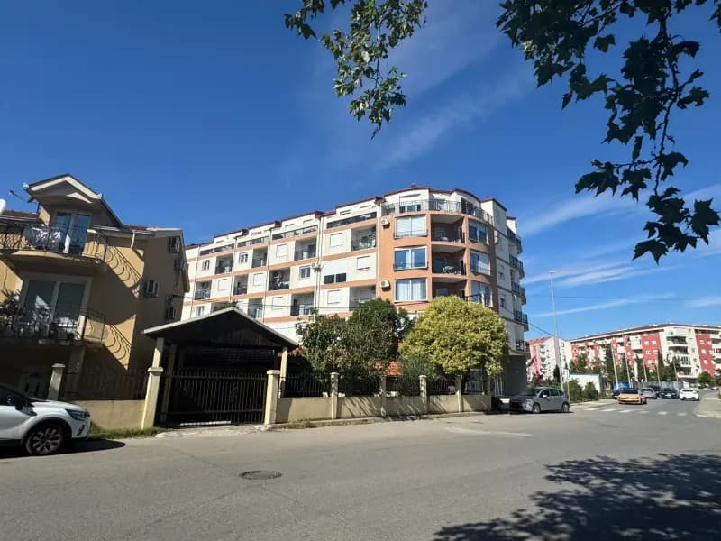 Оренда, однокімнатна квартира, 48м², Заб'єло, Подгориця