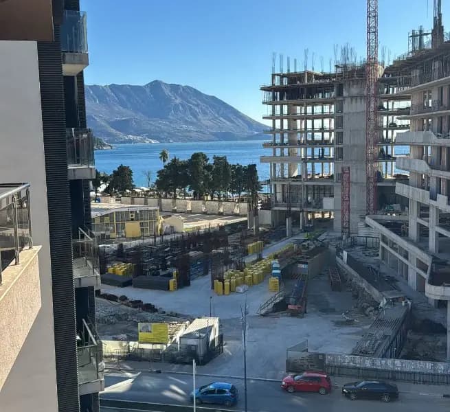 For rent, one-bedroom apartment, 43m², Center, Budva