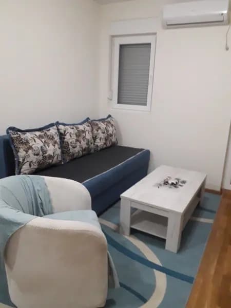 Vermietung, Einzimmerwohnung, 42m², Stari Aerodrom, Podgorica