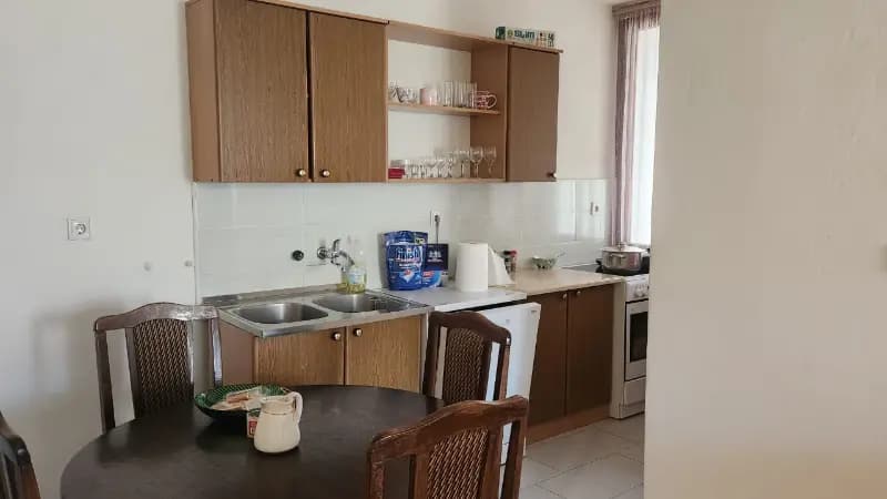 Tivat merkezinde daire satıyorum.