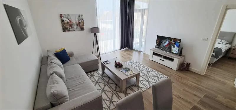 Donja Lastva'da tek odalı daire – garaj fiyata dahil
