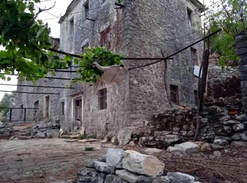 Prodaja, kuća, 186m², Stoliv, Kotor