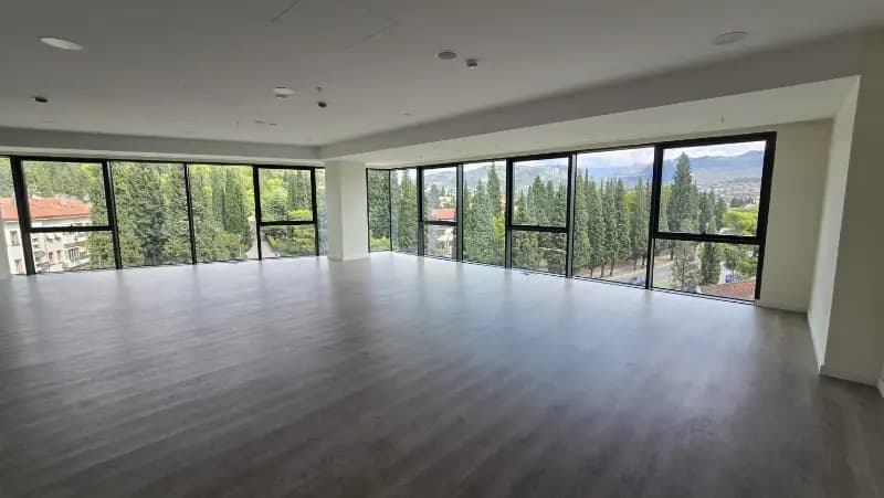 Аренда, офисное помещение, 2542м², Подгорица