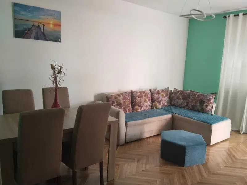 Vermietung, Einzimmerwohnung, 48m², Stari Aerodrom, Podgorica