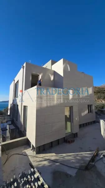 Pržno'da satılık villa
