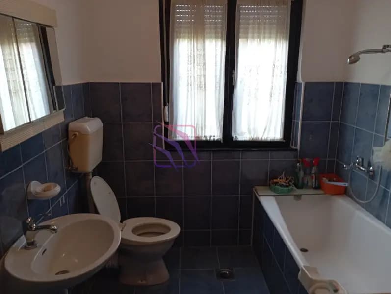 Rental, three-bedroom duplex apartment, 96m², Podgorica