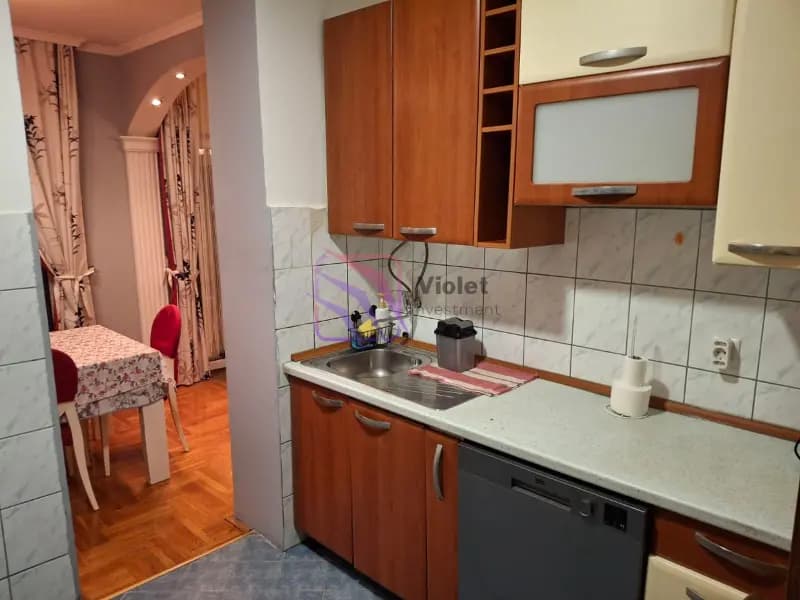Vermietung, Einzimmerwohnung, 73m², Stari Aerodrom, Podgorica