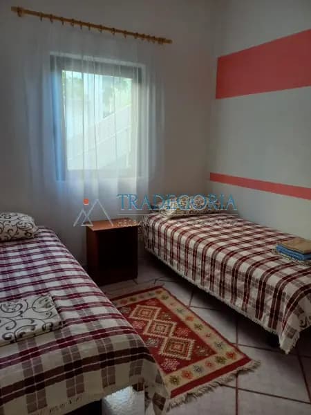 Dvospratna kuća u Sutomoru, 149 m2, na placu od 145 m2