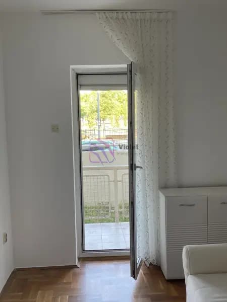 Оренда, двокімнатна квартира, 65м², Подгориця