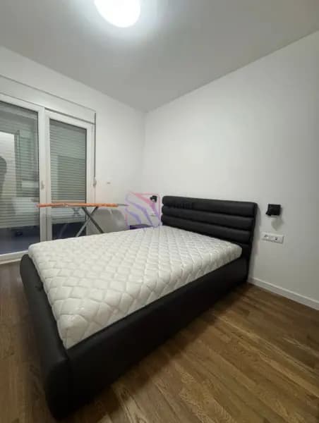 Izdavanje, jednosoban stan, 48m², Stari Aerodrom, Podgorica