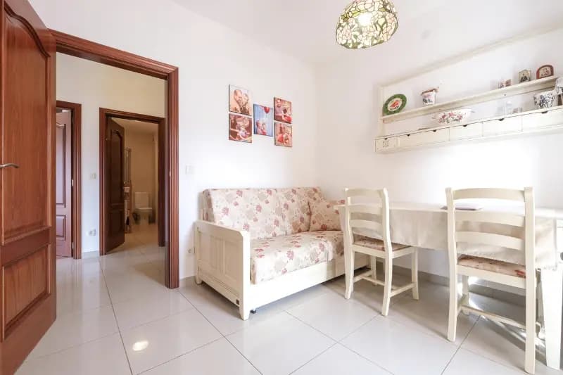 Budva merkezinde tek odalı daire – 64 m2