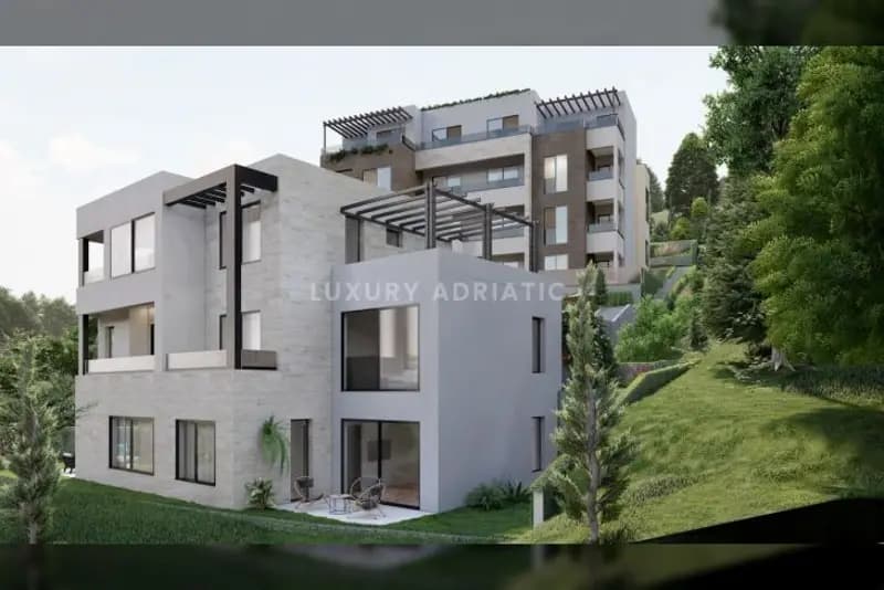 Tivat'ta 1.430 m2 arsa - İki konut projesi için onaylı proje