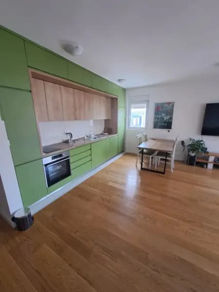 Оренда, трикімнатна квартира, 105м², Central Point, Подгориця